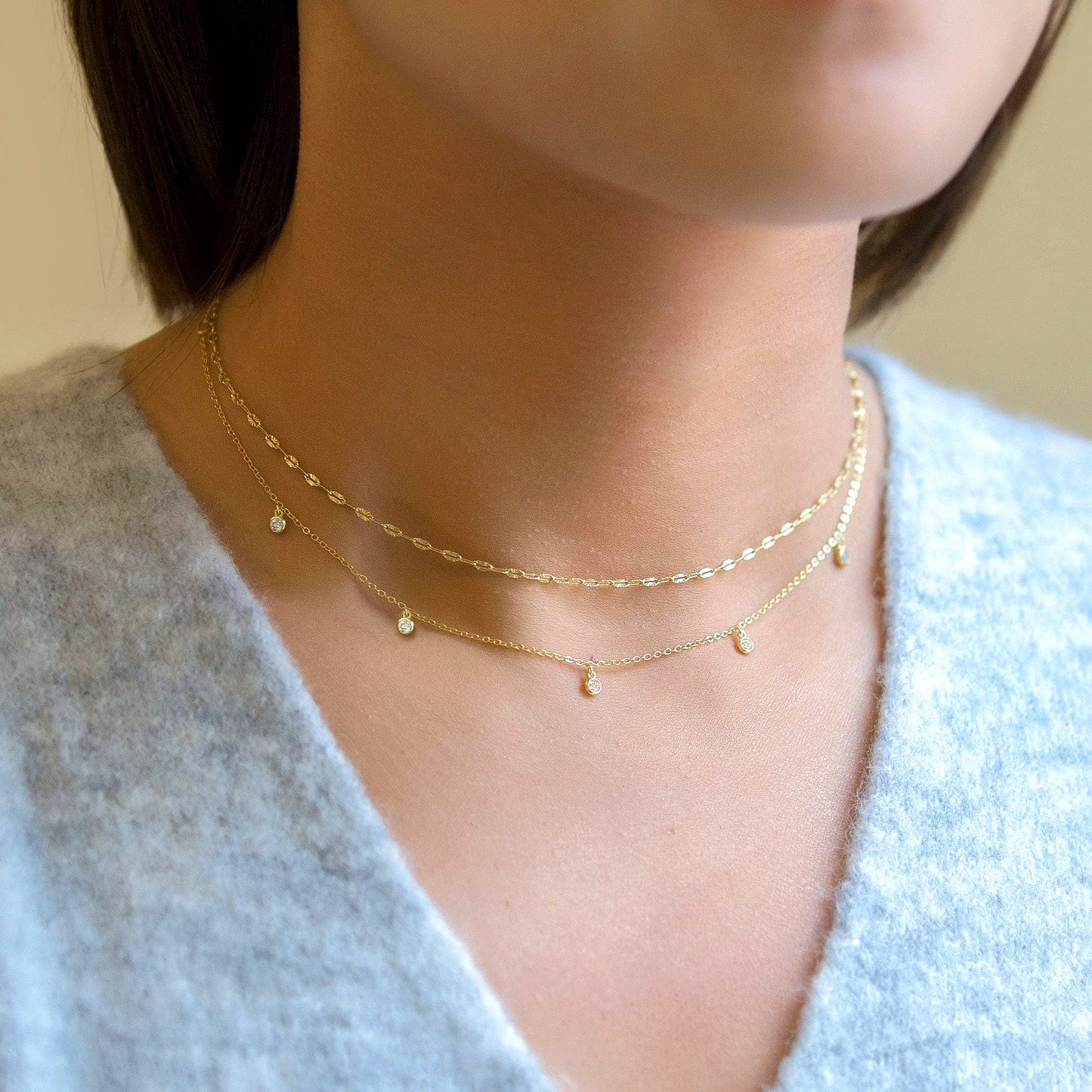 Choker 'Golden Dots' | Filigrane Kugelkette | Moderner Schmuck